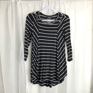 Maurices 24/7 Charcoal Gray/White Striped Decorative Cutout Tunic Top Size XS